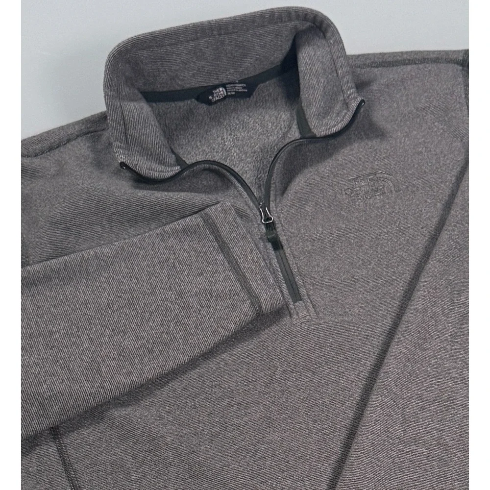 The North Face TKA Glacier 1/4-Zip Gray Mens Fleece Mock-Neck Pullover - Medium